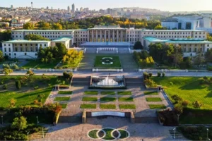 TBMM Genel Kurulu'nda askerlik, yargı, faiz ve IBAN mağdurlarına yönelik düzenlemeleri içeren yoğun bir gündem görüşülecek.