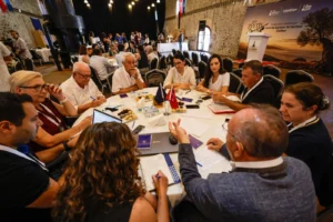 İzmir Zeytin Çalıştayı'nda sektör temsilcileri bir araya geldi