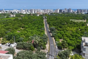 Mersin'de Mezitli ve Toroslar ilçelerinde yenilenen yollar