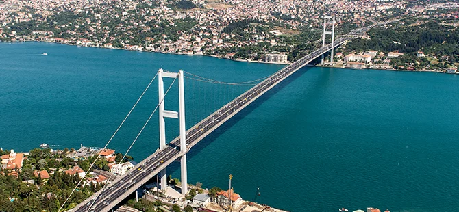 Otoyol ve köprü geçiş ücretlerine yapılan zamları gösteren görsel