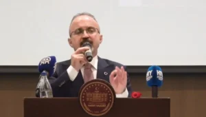 İçişleri Bakan Yardımcısı Bülent Turan, uyuşturucuyla mücadele konusundaki kararlılığı vurguluyor.