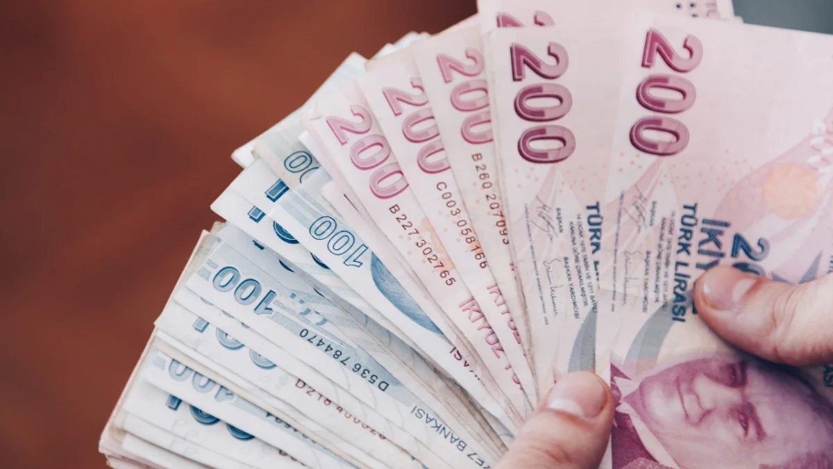 Memur ve emekli maaş zam oranlarını gösteren tablo