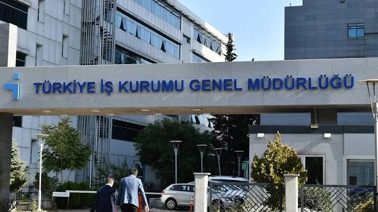 Bakan Vedat Işıkhan'ın İŞKUR'un ilk altı aydaki istihdam verilerini açıkladığı haber görseli