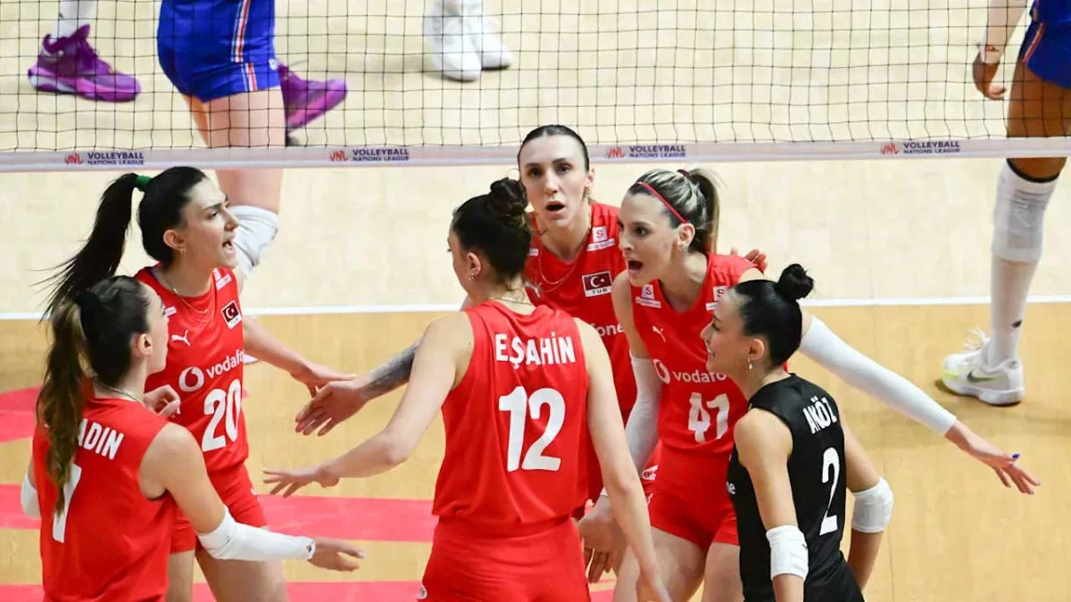 Filenin Sultanları, Tayland maçını kazanarak VNL finallerine moralli gidiyor