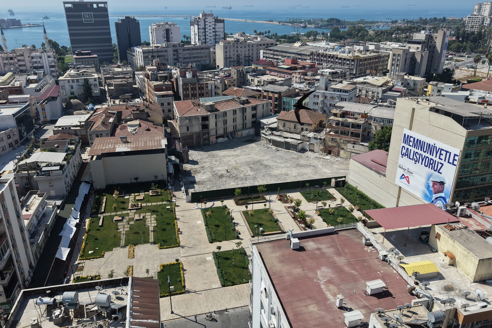 Mersin Zafer Çarşısı yenileme projesi kapsamında tarihi dokunun korunduğu modern kamusal alan