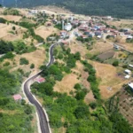 Bursa Orhaneli Göktepe Mahallesi'nde devam eden yol yenileme çalışmaları