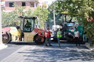Gebze İstasyon Mahallesi'nde devam eden asfalt ve üstyapı çalışmaları