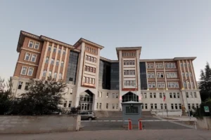 HSK'nın Suşehri Adliyesi'nin bölge derecesini yükseltme kararı
