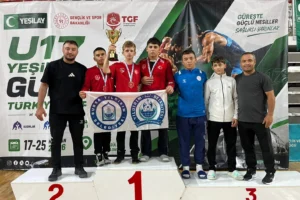 Yıldırım Belediyespor U17 Güreş Şampiyonası'nda Türkiye ikincisi oldu