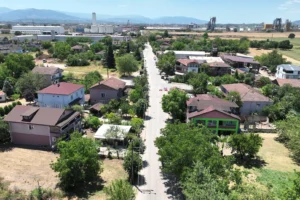 Kocaeli Kartepe'de bulunan Reform Caddesi'nin üstyapı yenileme çalışması
