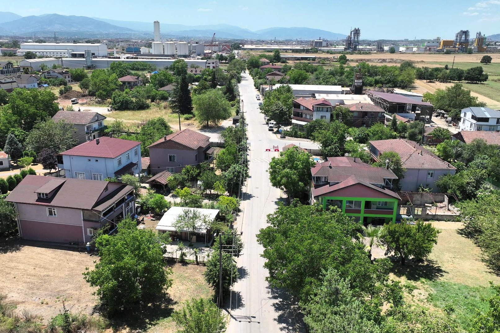 Kocaeli Kartepe'de bulunan Reform Caddesi'nin üstyapı yenileme çalışması