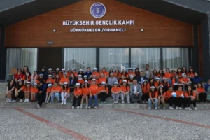 Göynükbelen Gençlik Kampı açılış etkinliği ve gençlerin katılımıyla ilgili görsel