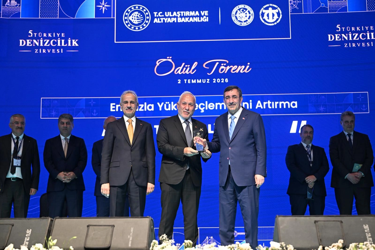 Tosyalı İskenderun Limanı 'Yük Elleçlemesini En Fazla Artıran Liman' ödülü alırken