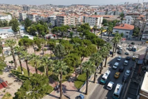 İzmir Buca'daki Şirinyer Parkı'nın yenilenmiş modern ve yeşil hali
