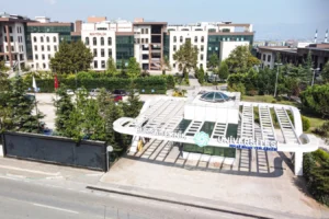 Bursa Teknik Üniversitesi Elektrik-Elektronik ve Makine Mühendisliği bölümlerinin MÜDEK akreditasyonu almasını simgeleyen görsel