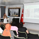 Balıkesir'de düzenlenen Aromaterapi Festivali'nde Anadolu ölmez çiçeklerinin kozmetik ve tıbbi potansiyeli ele alındı.