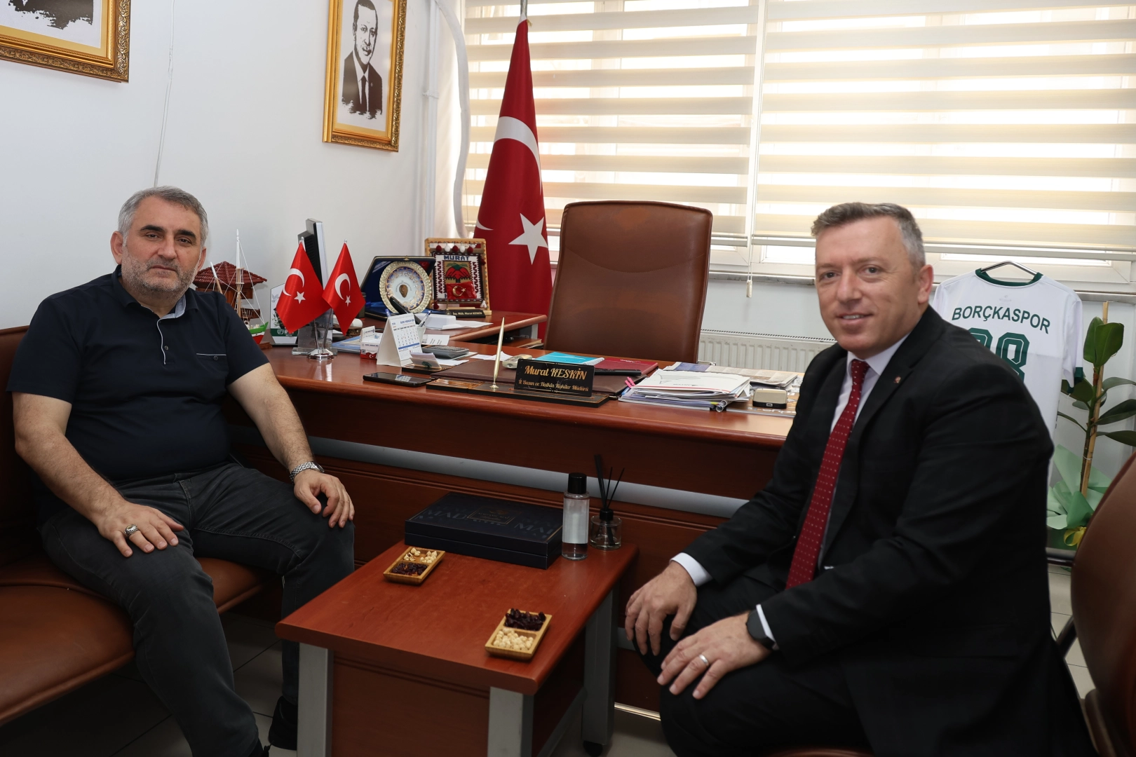 Artvin Çoruh Üniversitesi Rektörü Prof. Dr. İbrahim Aydın, İl Basın ve Halkla İlişkiler Müdürü Murat Keskin'i ziyaret etti.