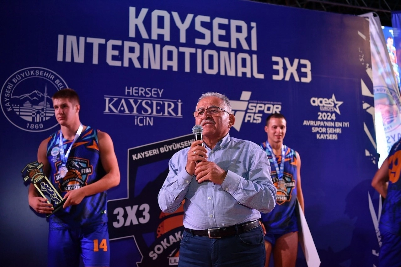 Kayseri'de düzenlenen FIBA 3x3 Lite Quest 2026 basketbol turnuvası