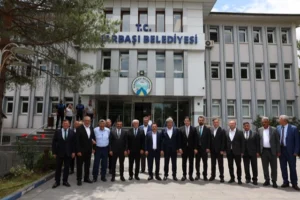 Kayseri Valisi Gökmen Çiçek, Pınarbaşı ilçesindeki yatırım ve projeleri incelemek üzere ziyaret gerçekleştirdi.
