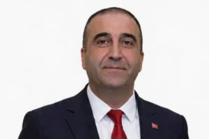 Süleyman Akar NATO zirvesi sırasında insanlık için birlik çağrısı yapıyor