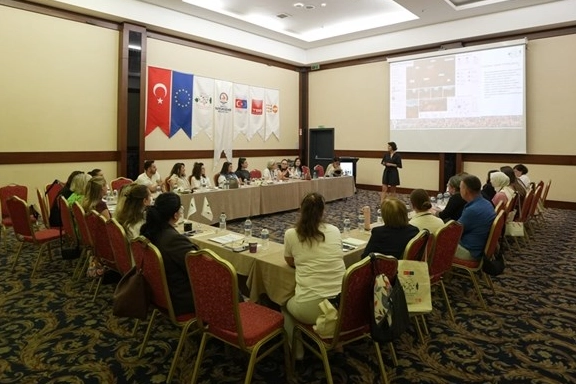 Denizli'de kadın dostu kent vizyonunu güçlendirmeye yönelik eğitim programı