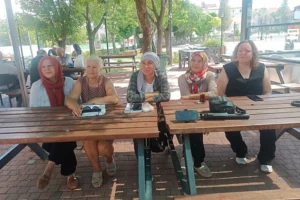 Keşan'da sera projesine katılan kadınlar, seraların atıl durumda olmasından şikayetçi oldu.