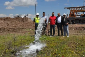 Talas Mengücek Mahallesi'ne KASKİ tarafından açılan yeni içme suyu sondaj kuyusu