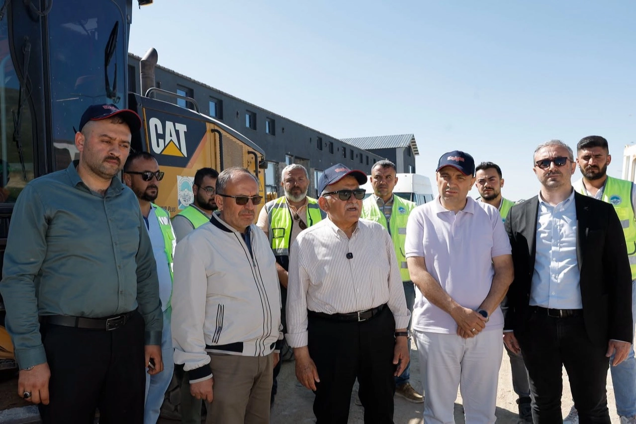 Kayseri Erciyes Dağı'nda yapılan yeni iş yerleri ve altyapı çalışmaları