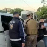İstanbul Emniyet Müdürlüğü'nün organize suç örgütüne yönelik düzenlediği operasyonda gözaltına alınan şüpheliler