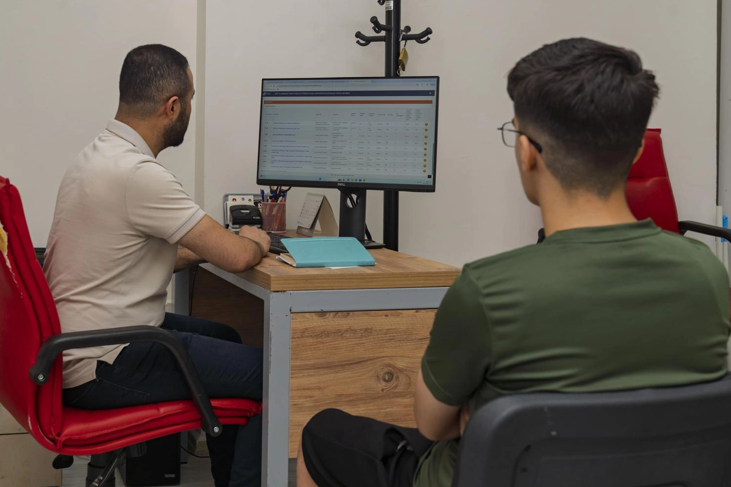 İzmir Büyükşehir Belediyesi LGS tercih döneminde öğrencilere rehberlik desteği veriyor