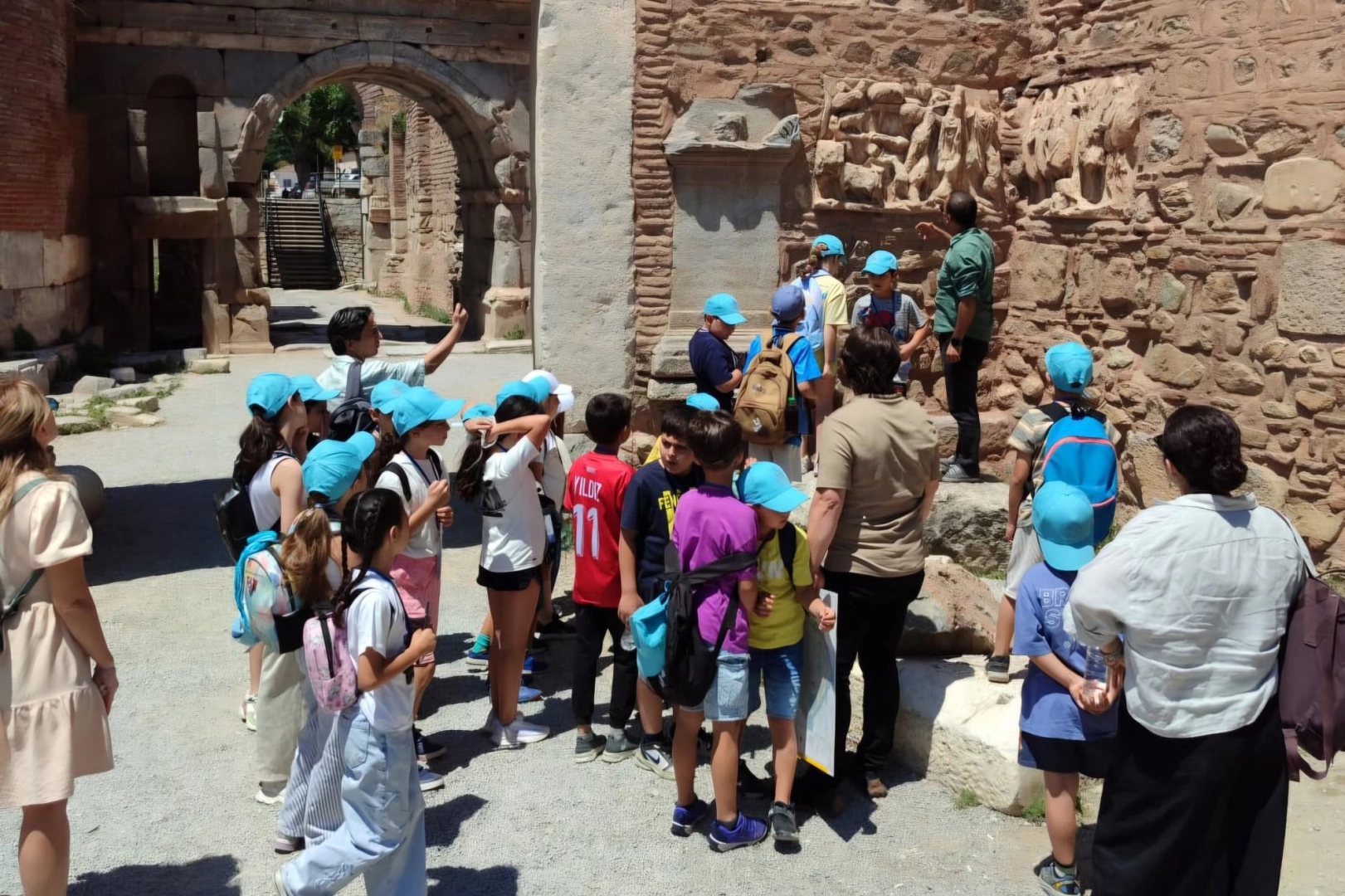 Nilüfer Belediyesi'nin 'Toprağın İzinde' temalı çocuk öğrenme programı