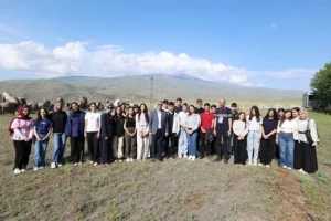 Ağrı Dağı eteklerinde düzenlenen Bilim Kafe buluşması