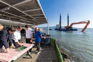 İzmir Körfezi'nde dip tarama çalışmaları sonrası deniz yaşamının canlandığını gösteren görsel