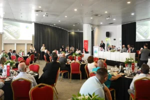 Yeşil Çevre Kooperatifi'nin gelecek vizyonu ve sürdürülebilirlik hedefleri toplantısı