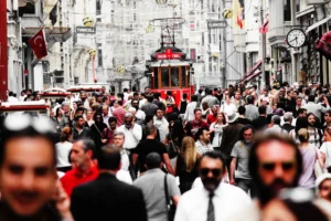Türkiye'de erkekler 75, kadınlar 80 yıl yaşıyor