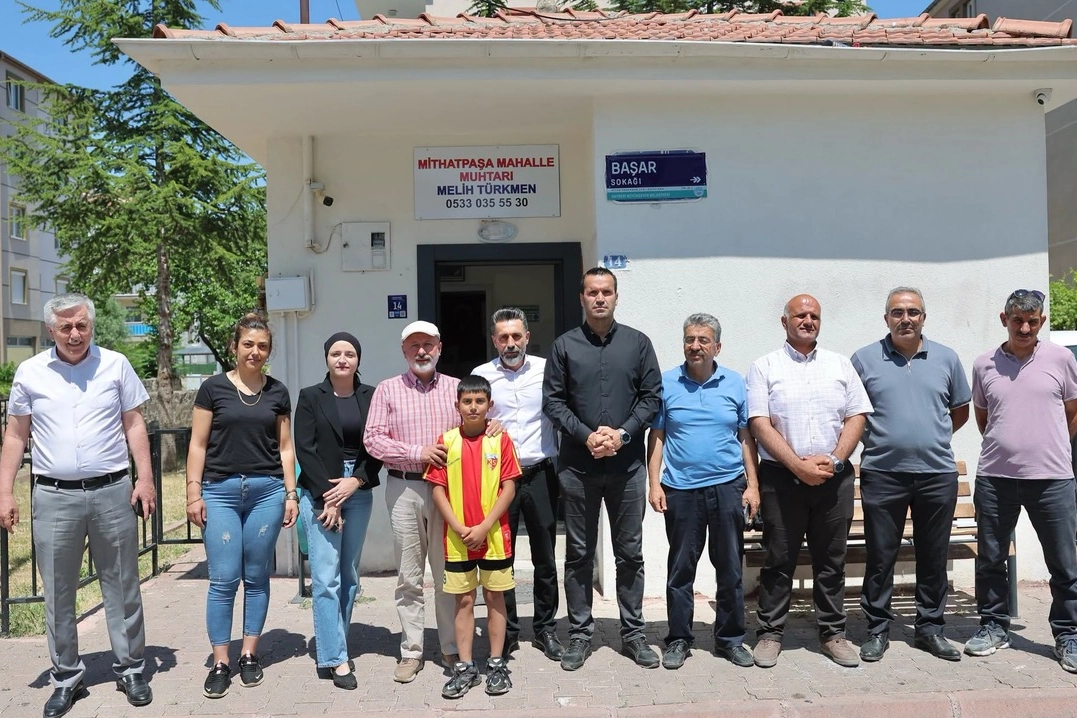 Kocasinan Belediye Başkanı Ahmet Çolakbayrakdar mahalle sakinleriyle bir araya geliyor