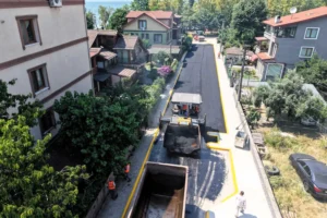 Kocaeli Başiskele sahilinde tek yönlü trafik uygulaması ve ayrılmış bisiklet yolu