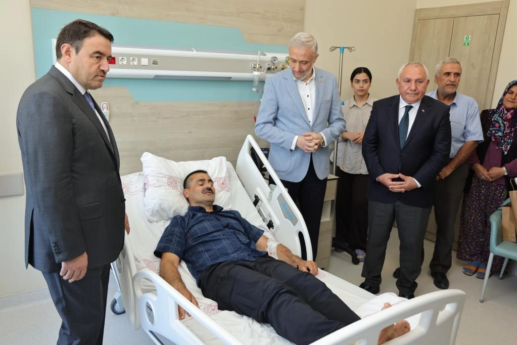 Kütahya'da hizmete açılan yeni sağlık merkezleri ve acil istasyonu