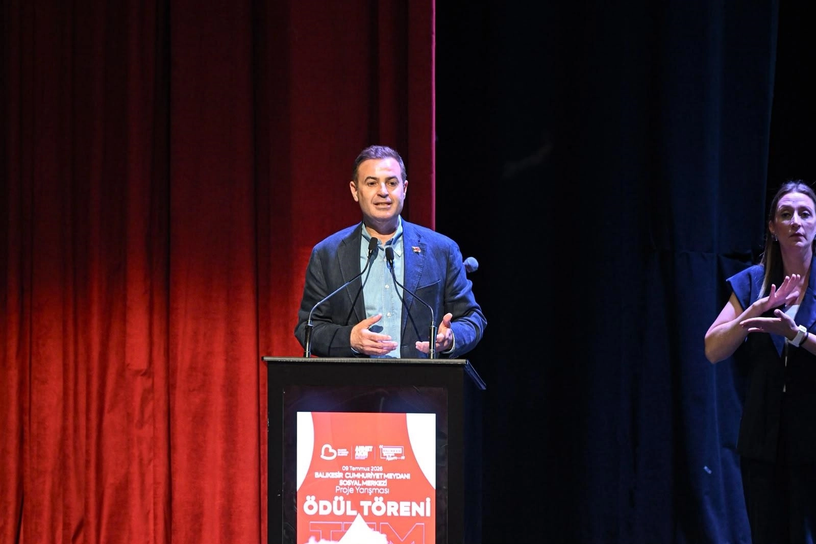 Balıkesir Cumhuriyet Meydanı Sosyal Merkezi Proje Yarışması ödül töreni