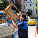 Eskişehir'de zabıta ekipleri kaldırımlarda yaya güvenliğini sağlamak için denetim yapıyor