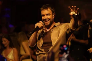 Murat Dalkılıç İstanbul'da 5 saatlik sahne performansı
