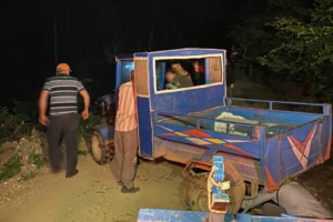 Düzce Yığılca'da şarampole devrilen traktör