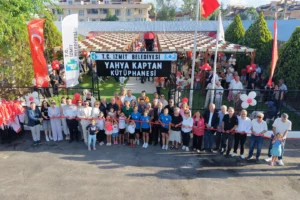 İzmit Belediyesi tarafından Yahya Kaptan Mahallesi'nde açılan yeni kütüphane