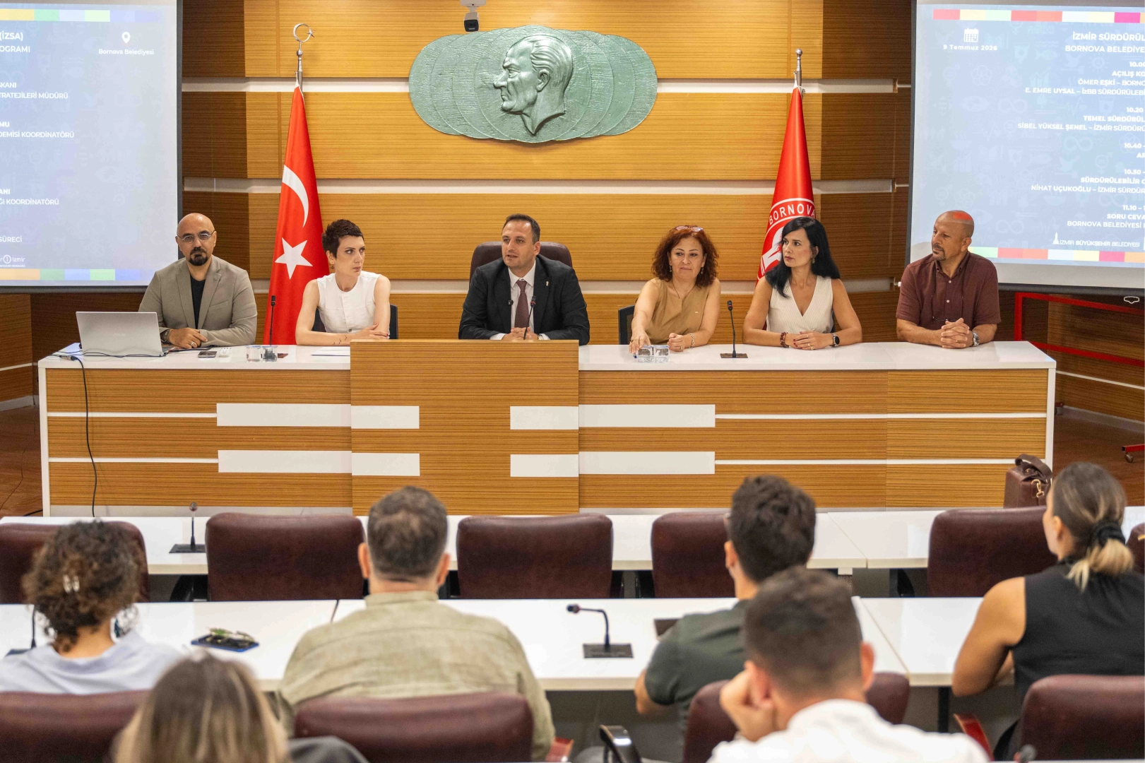 Bornova Belediyesi'nde sürdürülebilirlik eğitimi alan yeşil yakalı personel