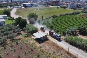 Manisa'nın Ahmetli ilçesi Seydiköy Mahallesi'nde tamamlanan 8 kilometrelik asfalt yol çalışması