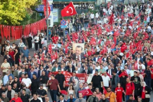 Bursa'da 15 Temmuz Demokrasi ve Milli Birlik Günü kapsamında düzenlenen bayrak yürüyüşü ve anma törenleri