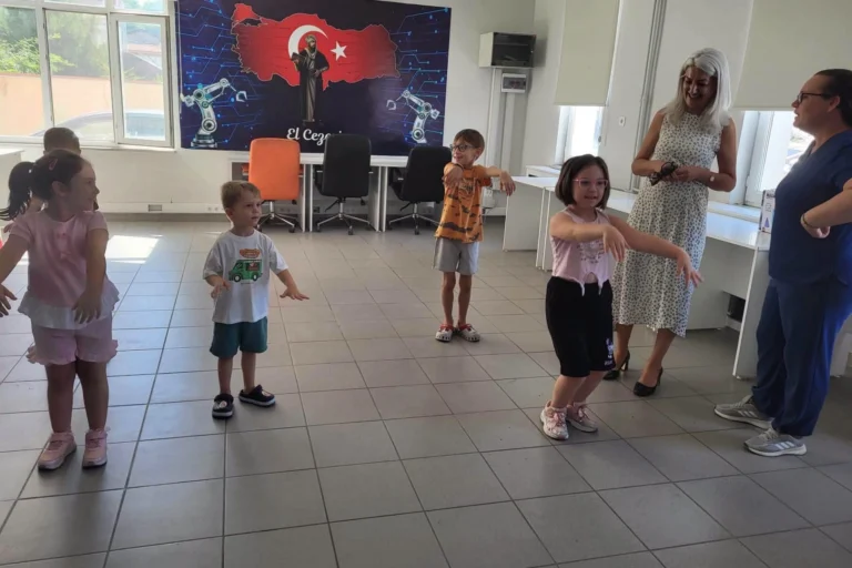 İpsala'da öğrencilerin katıldığı halk oyunları kursu