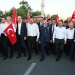 Kayseri iş dünyası temsilcileri 15 Temmuz anma programında Cumhuriyet Meydanı'nda buluştu.