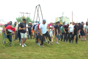 Afyonkarahisar'da düzenlenen Aile Çadır & Karavan Kampı'nda aileler doğayla iç içe vakit geçiriyor.