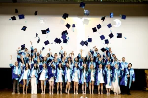 Dokuz Eylül Üniversitesi Diş Hekimliği Fakültesi ilk mezuniyet töreni